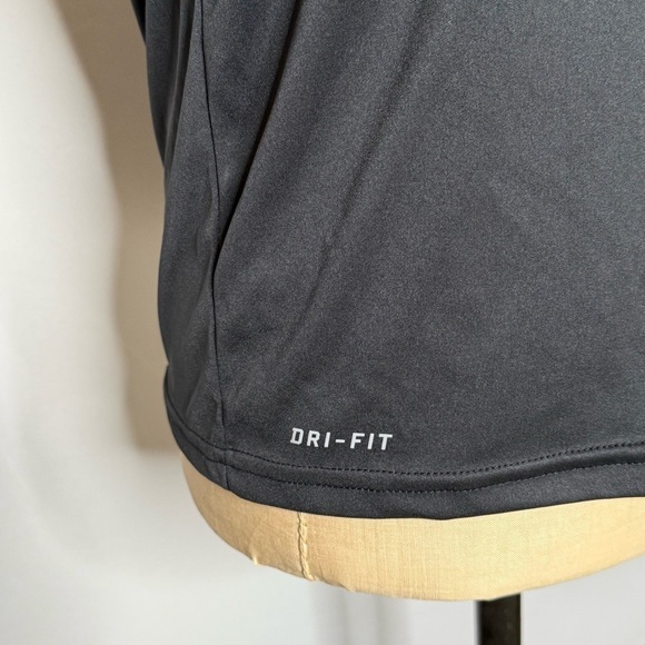 Nike Short-Sleeve Hydroguard Swim Dri-Fit Shirt - Picture 4 of 7